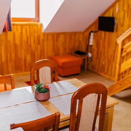 Niki Apartman Gyula Ngoại thất bức ảnh
