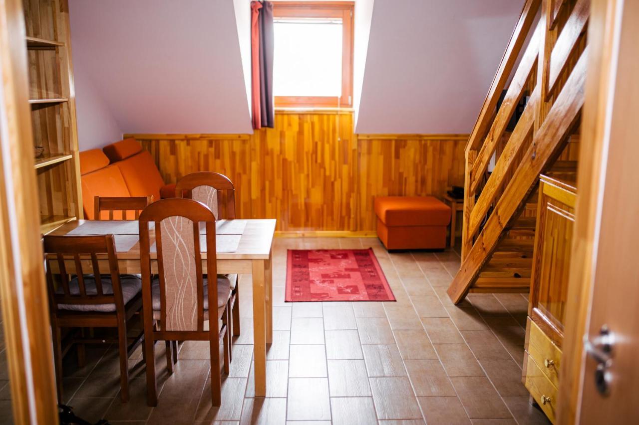 Niki Apartman Gyula Ngoại thất bức ảnh