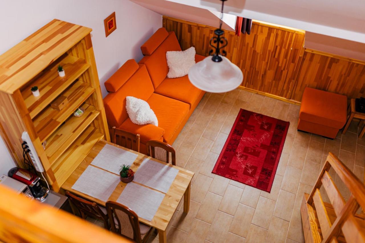 Niki Apartman Gyula Ngoại thất bức ảnh